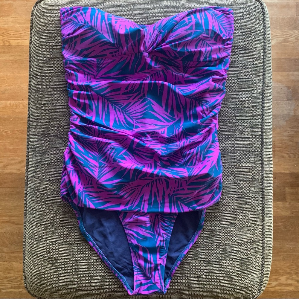Body shaping bandeau one piece swimsuit